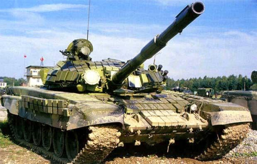 Танк Т-72 с ЭДЗ (реактивная броня)