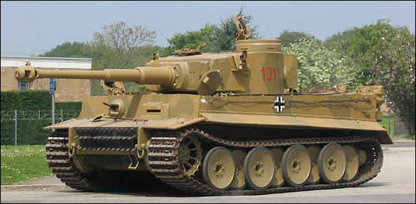 Тяжелые танки Pz Kpfw VI «Tiger» Ausf HI (E) и Pz Kpfw VI «Tiqer» II Ausf В