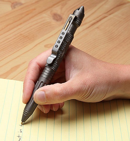 Легальная и эффективная самооборона при помощи тактической ручки